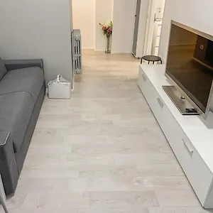 milano-brera-moscova-white-apartment.it-lombardy.com/